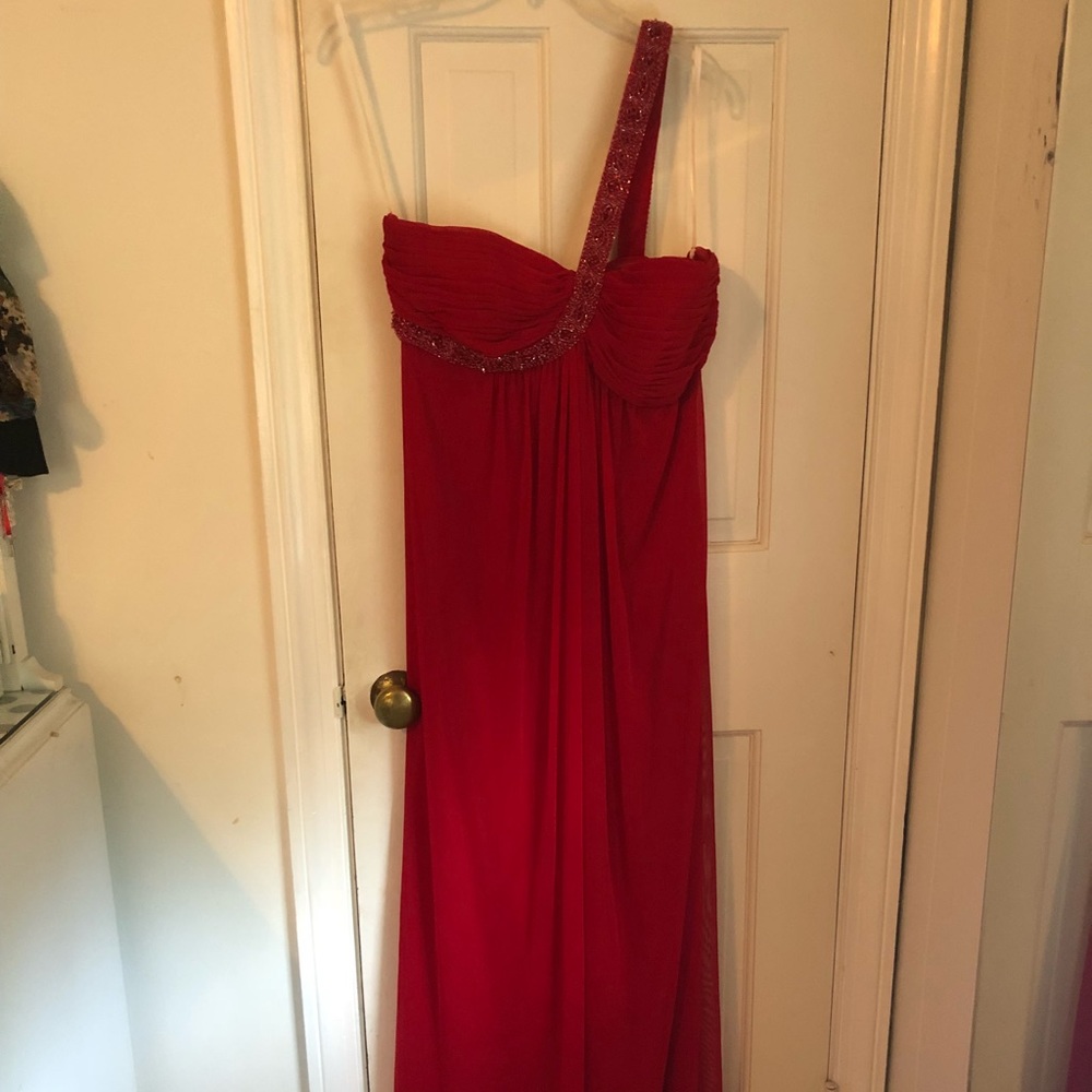 Red prom dress